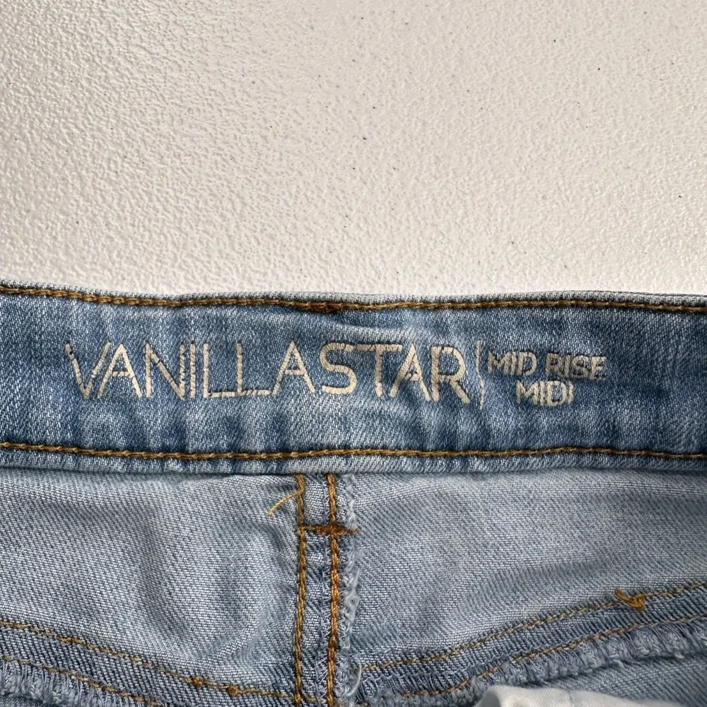 Distressed Light Blue Denim Shorts Vanilla Star Mid Rise Midi Length Jean Size 0